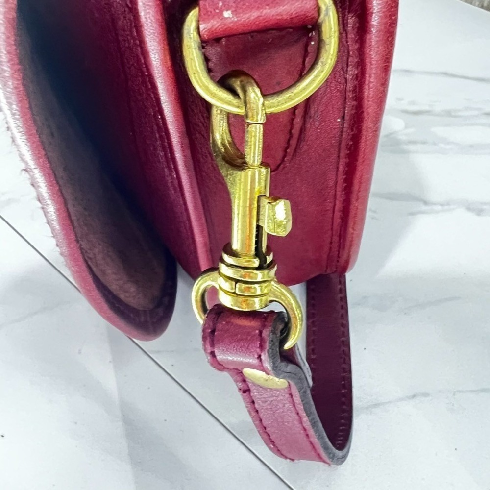 Vtg Hunt Club Leather Burgundy Crossbody Bag Turn Lock Brass ~ 7x10.5x2" ~ MINT - Picture 7 of 12